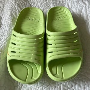 Hoka Ora Recovery Slides